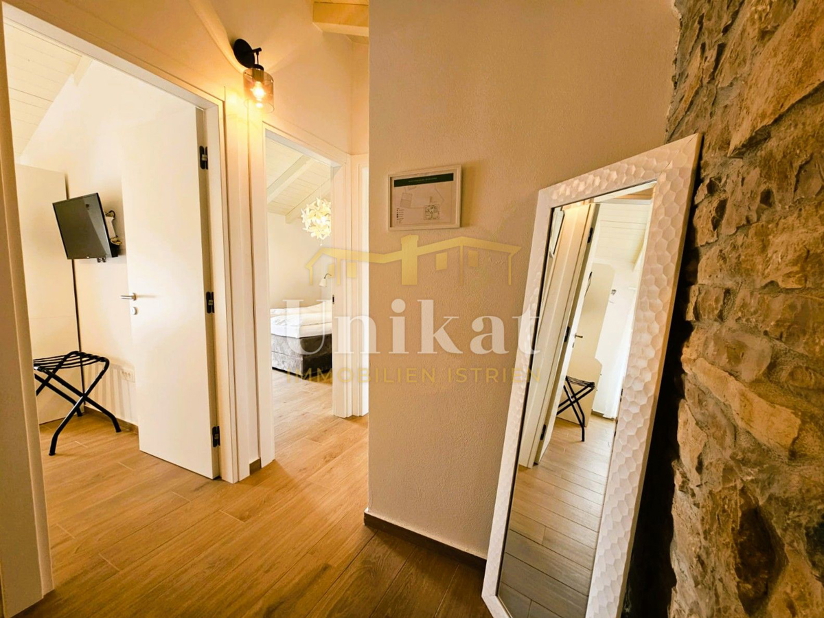 Casa in pietra ristrutturata con piscina e casetta benessere